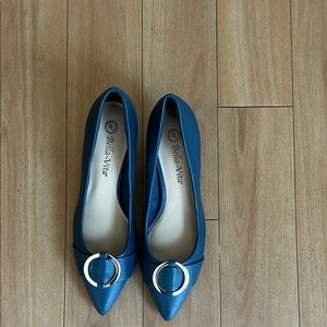 Bella Vita Women's Blue Pointed Toe Heels